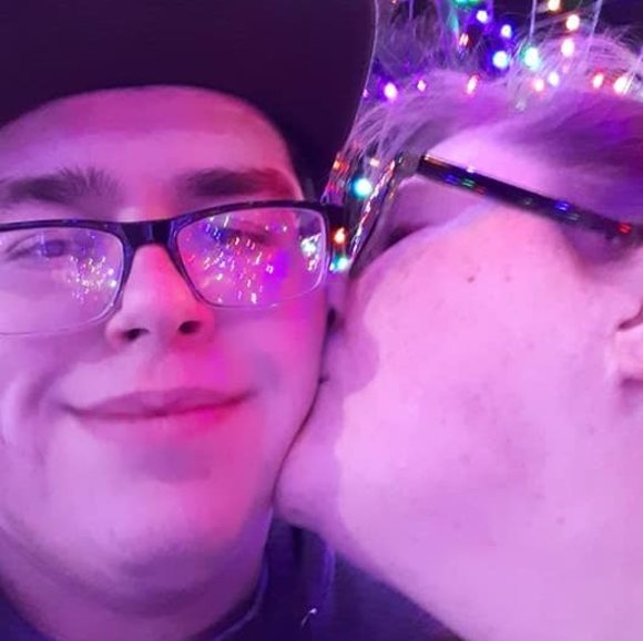 Meet your Posher, Devyn - Picture 1 of 1